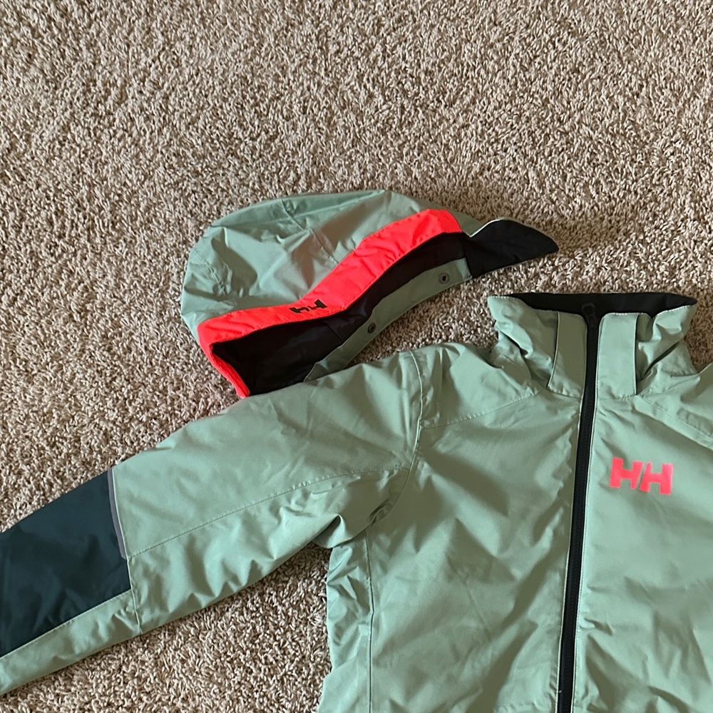 Helly Hansen Kids' Two-Tone Green Ski Coat - Picture 4 of 6